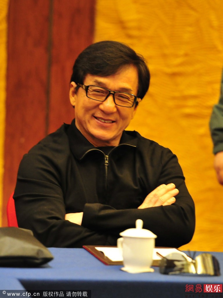 两会明星相:冯小刚发言激动 姚明表情多变