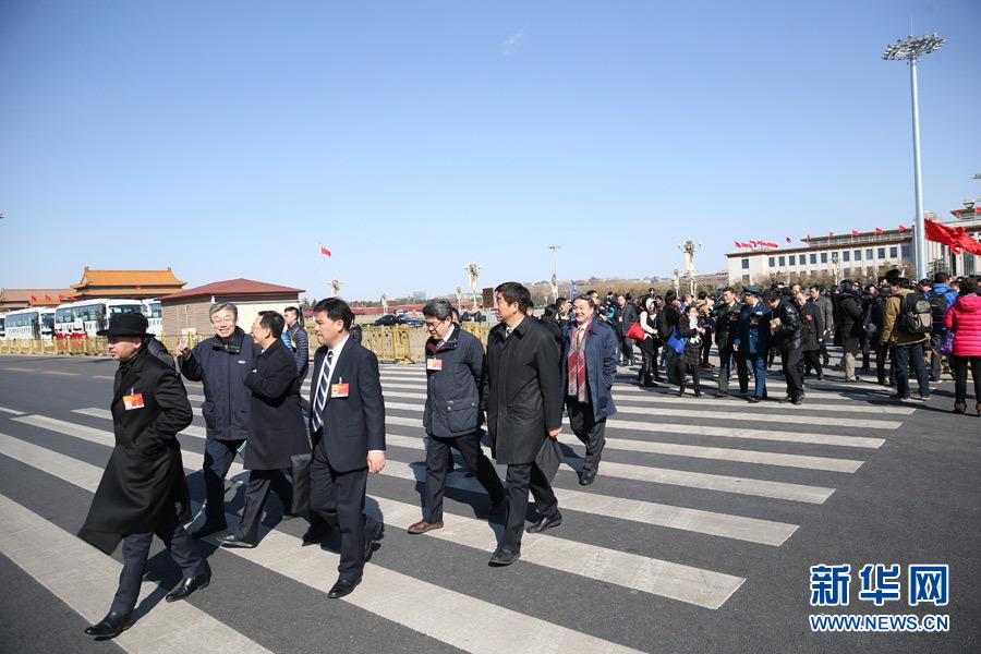 全国政协十二届三次会议在北京开幕