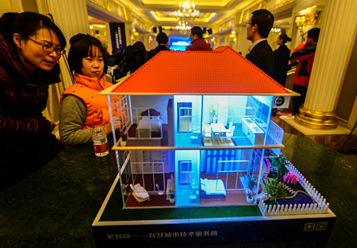 迎接两会·发展进行时：创新发展引领不竭动力