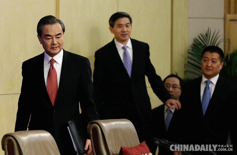 外交部部长王毅就中国的外交政策和对外关系答记者问