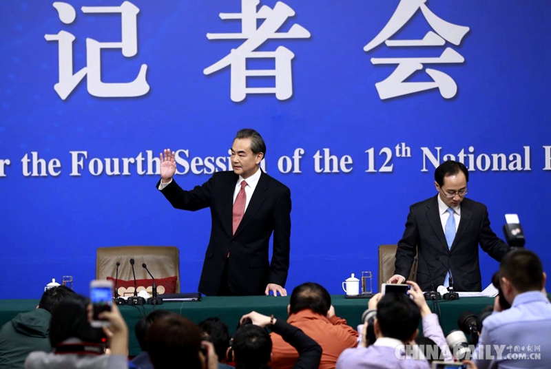 外交部部长王毅就中国的外交政策和对外关系答记者问