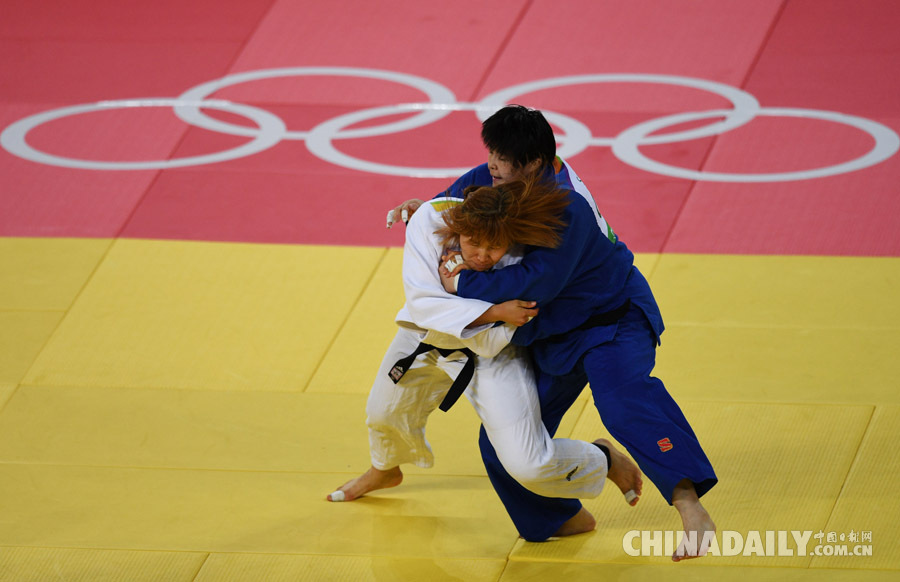 女子柔道78公斤级铜牌战 于颂一本摘下铜牌