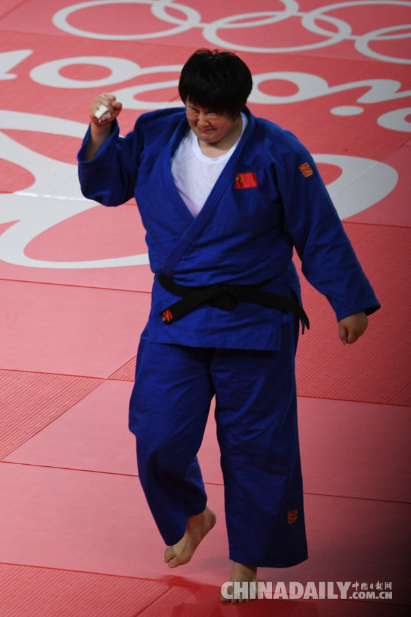 女子柔道78公斤级铜牌战 于颂一本摘下铜牌