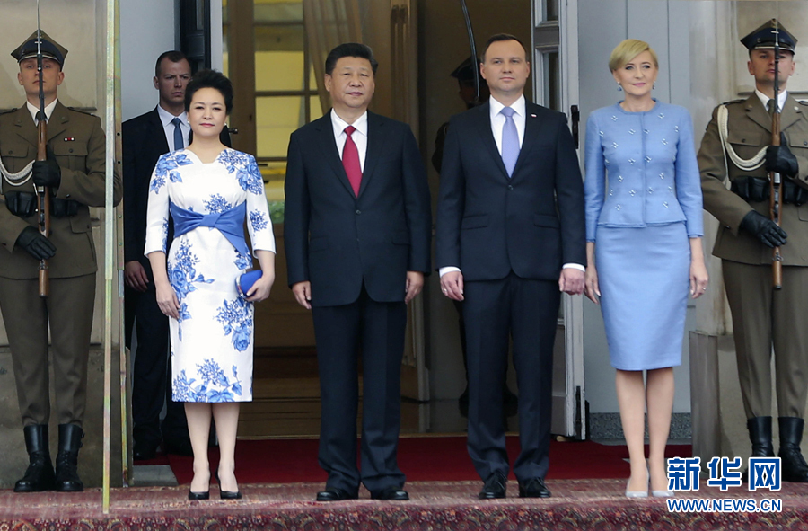 习近平出席波兰总统杜达举行的欢迎仪式