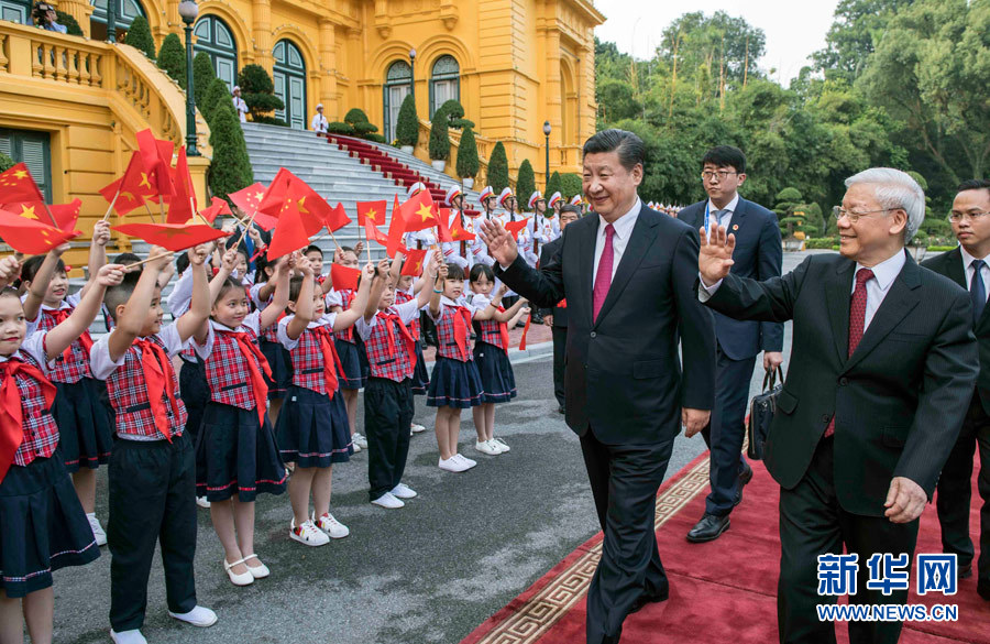 习近平同越共中央总书记阮富仲举行会谈