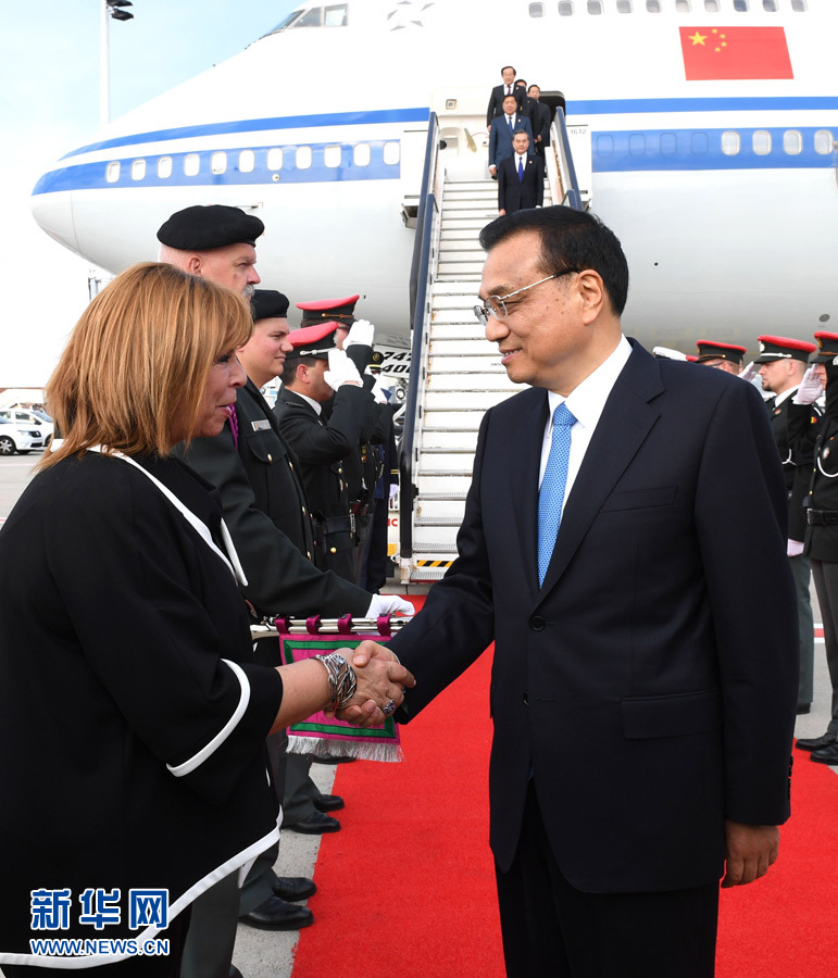 李克强抵达布鲁塞尔出席第十九次中国－欧盟领导人会晤并对比利时进行正式访问
