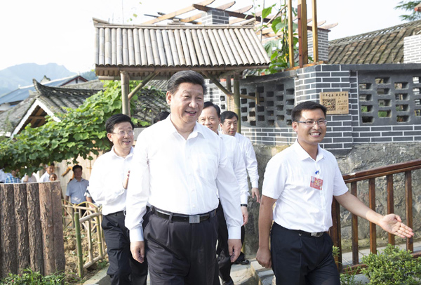 习近平考察贵州：参观遵义会议会址