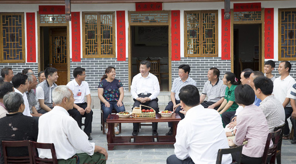 习近平考察贵州：参观遵义会议会址