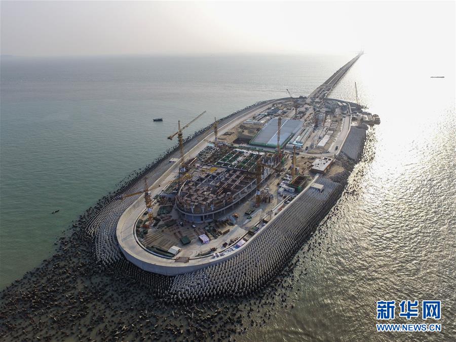 港珠澳大桥：“中国制造”撑起超级工程“世界之最”