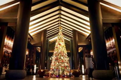 开启金色圣诞季 丽江和府洲际度假酒店及丽江古城英迪格酒店2018圣诞亮灯仪式