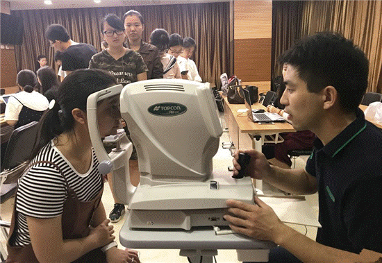 2017首期光明公益行动大学生天使团开班仪式在京举行