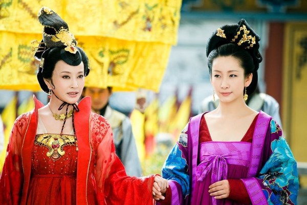 张俪演秋香范爷致敬武则天 经典造型翻拍会赢吗
