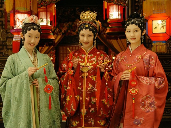 张俪演秋香范爷致敬武则天 经典造型翻拍会赢吗