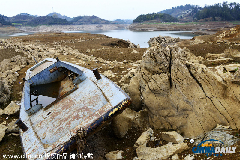 贵州凤冈“水缸”缺水 地面干裂6万余人受影响