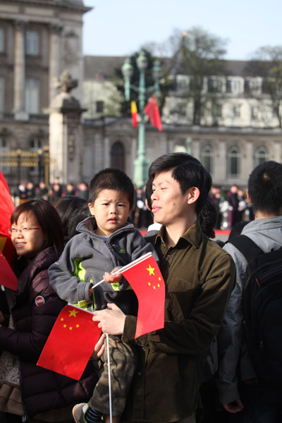 比利时国家骑兵仪仗队整队欢迎习近平主席