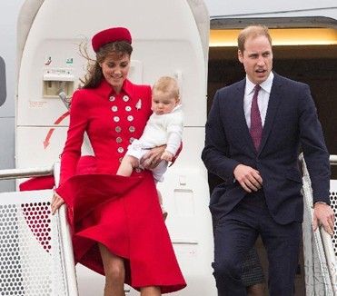 英国乔治小王子首次出访 展开“尿布外交”