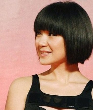 姚笛片场演新娘憔悴 明星风波后“妆可怜”