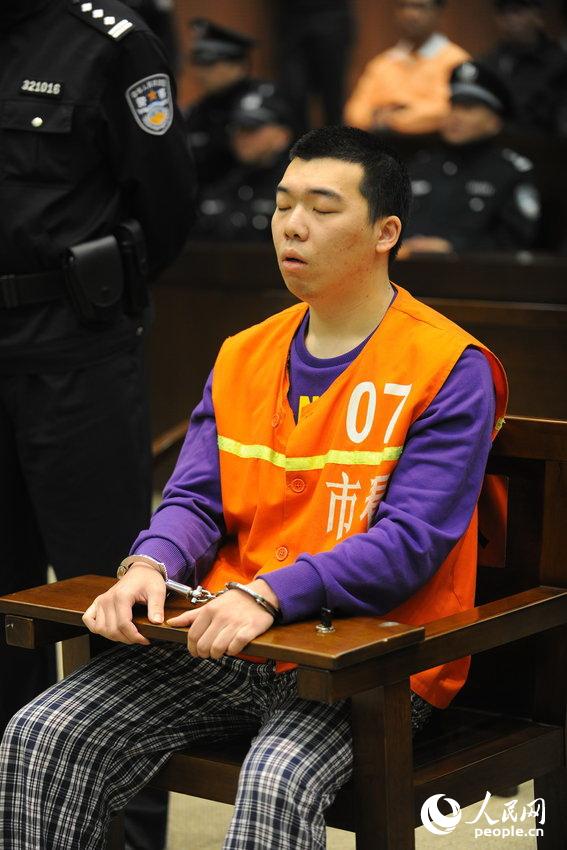 备受社会关注的南京"富二代杀妻"案在南京市中院第二法庭公开宣判