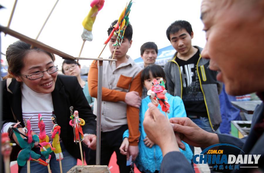 民间艺人董金龙和他的面塑