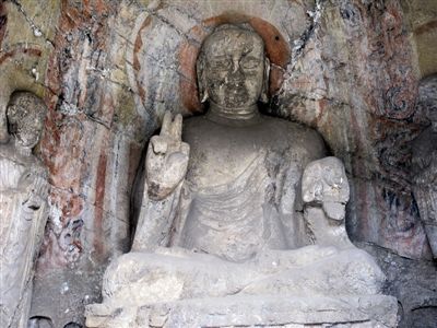 龙门石窟“剪刀手”佛像萌翻网友