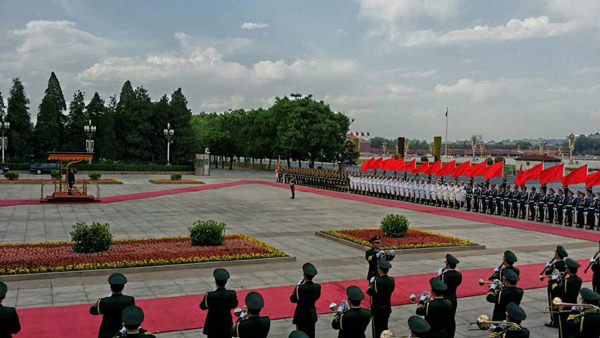 李克强会见马来西亚总理 商讨马航失联客机事件