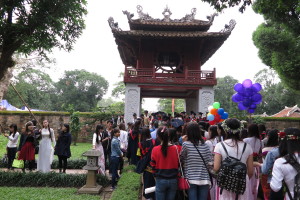 越南河内大学生毕业季:相聚在文庙