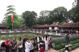 越南河内大学生毕业季:相聚在文庙