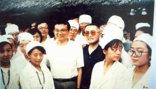 盘点李克强总理七封回信:心系青年成长 牵挂民生安危