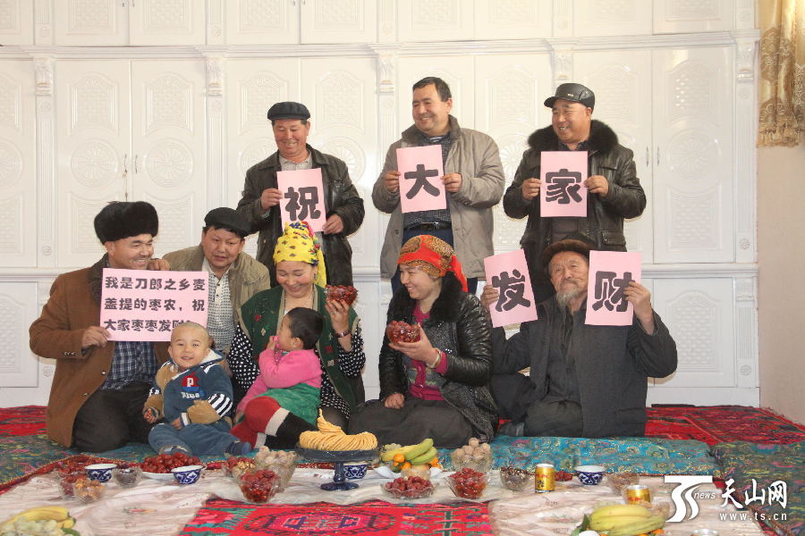 一万份新疆红枣送福海内外