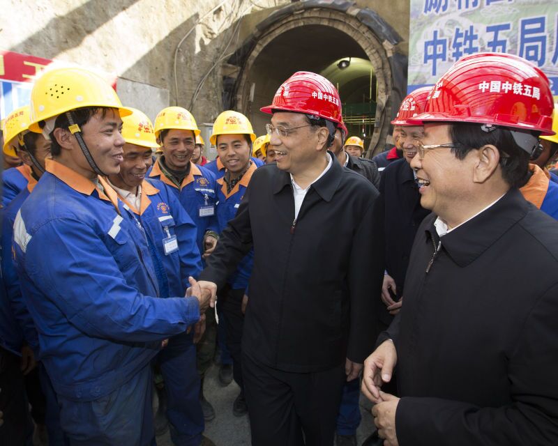 李克强：破解民生难题汇聚增长动力在真抓实干中推动发展升级