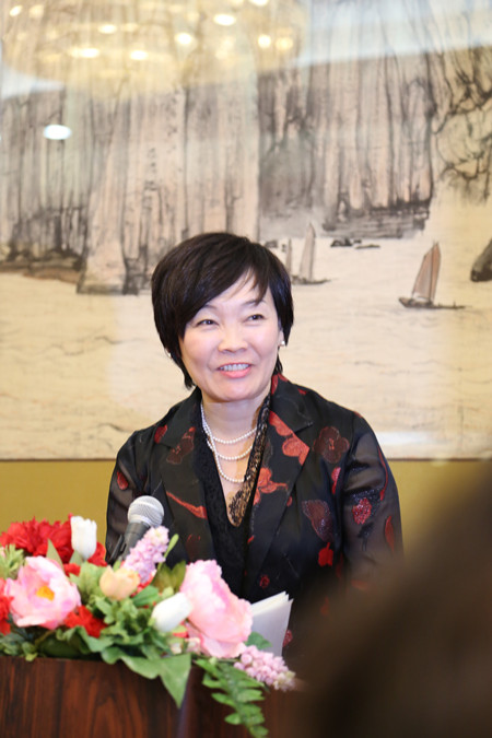 驻日本使馆举办纪念“三八”国际妇女节招待会