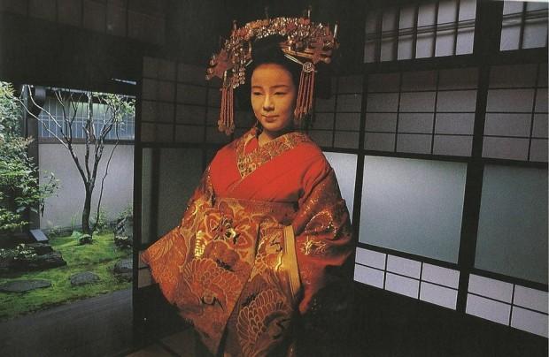 浓妆背后：日本艺妓回忆录