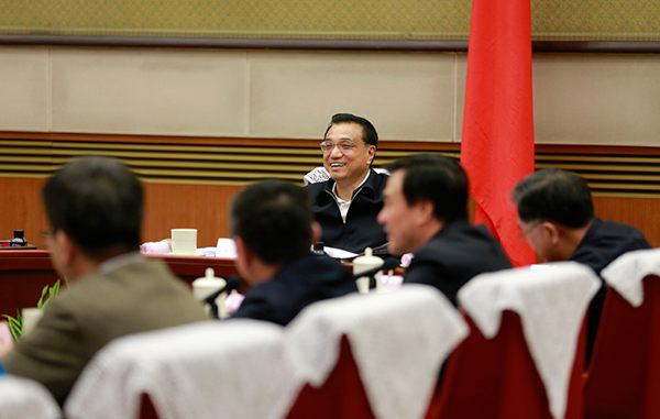 李克强:切实把握好稳增长和调结构的平衡 保持经济运行在合理区间