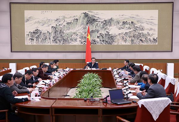 李克强:切实把握好稳增长和调结构的平衡 保持经济运行在合理区间