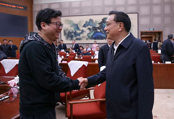 李克强:切实把握好稳增长和调结构的平衡 保持经济运行在合理区间