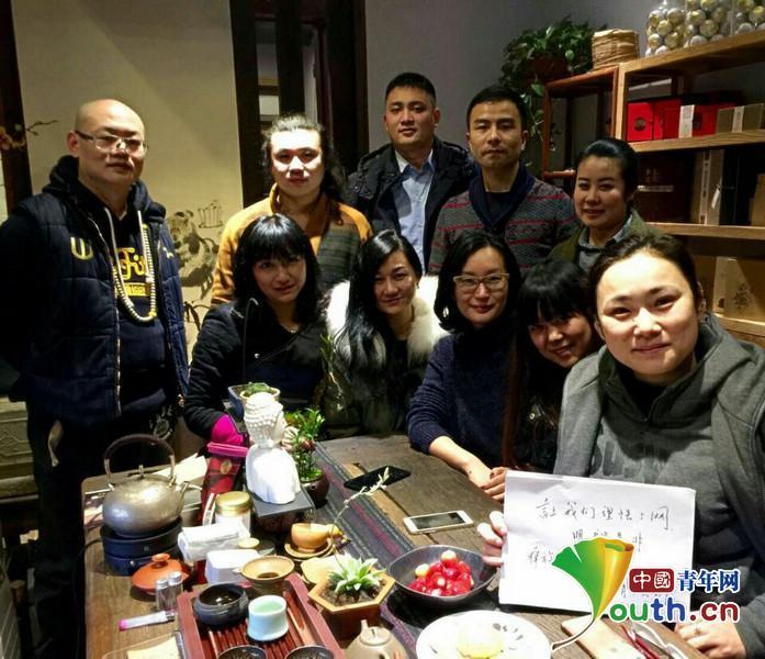 清朗网络：武汉青年“举牌”反对网络低俗