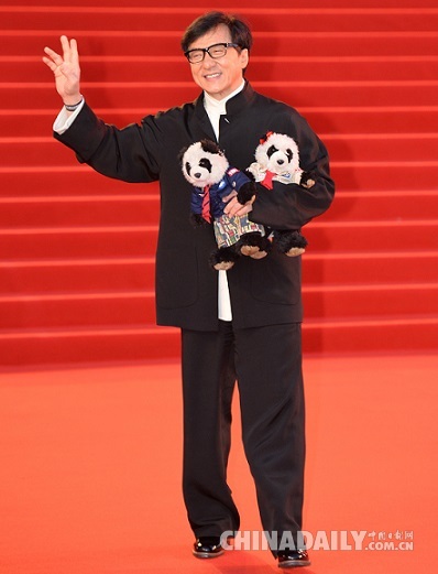 北影节闭幕 男神女神新片剧组齐聚