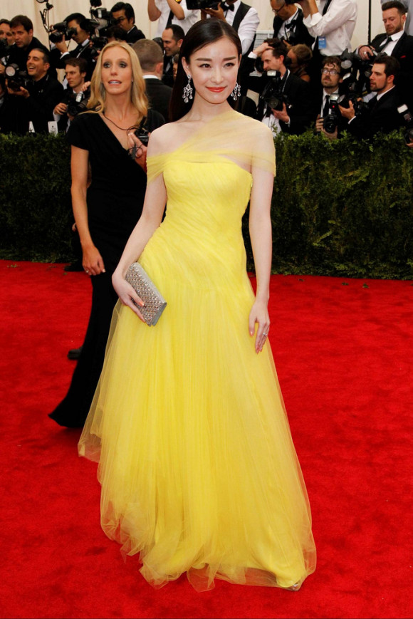 中国明星组团亮相MET GALA 巩俐章子怡周迅赵薇争艳