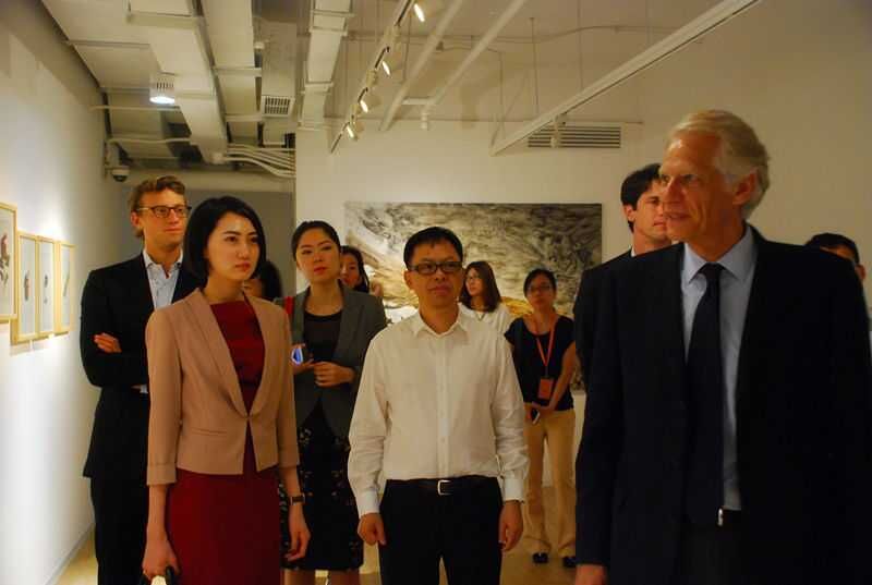 法国前总理多米尼克先生一行到访鸿坤美术馆