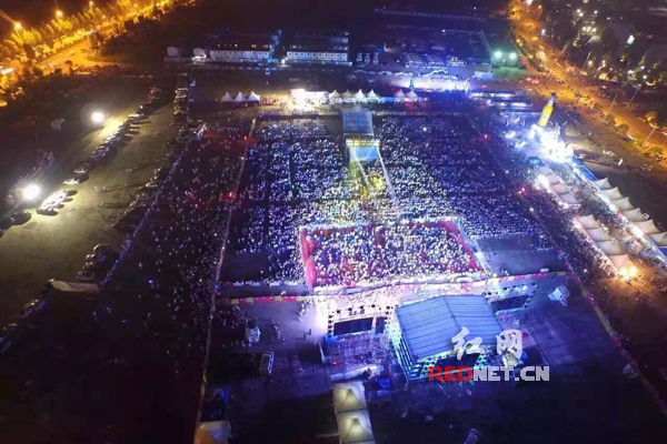 2015第4届长沙哈啤音乐节落幕 8万人次成最嗨户外狂欢
