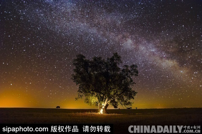 葡萄牙摄影师捕捉浩渺星空壮丽图景