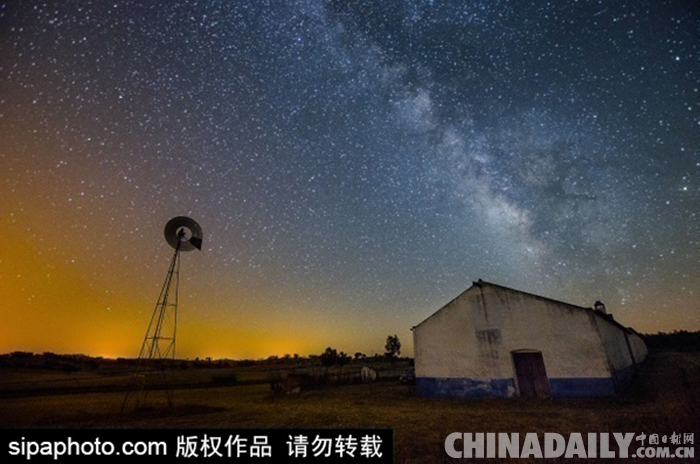 葡萄牙摄影师捕捉浩渺星空壮丽图景