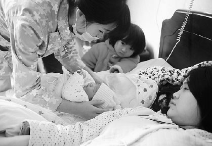 中国放开二孩政策 高龄产妇数量将猛增