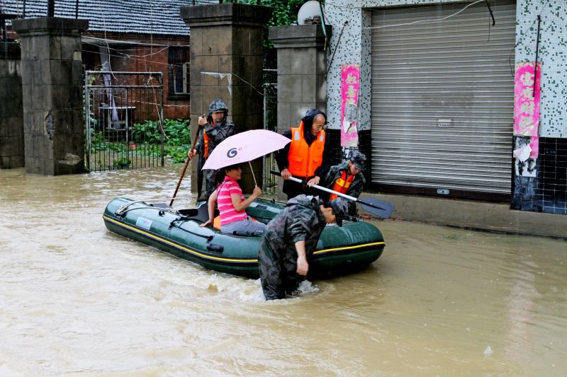 安徽多地爆发洪水 巢湖市35座水库溢洪