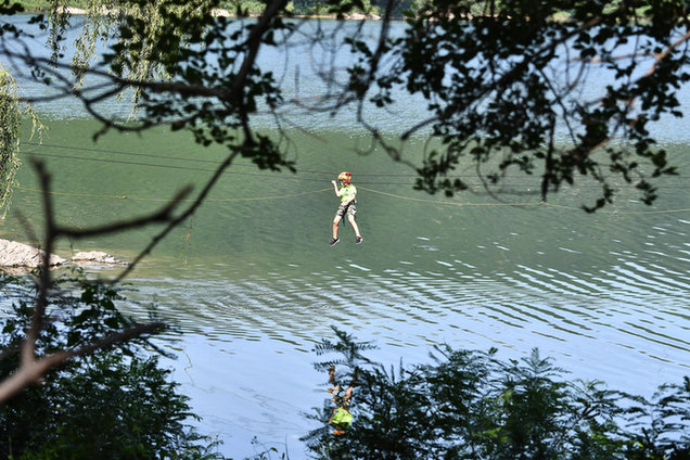 “超人气”营地夏令营开营，户外小将怀柔上山跃水