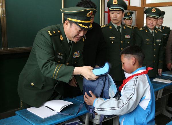 武警交通部队牵手西藏孔繁森小学师生北京参观见学