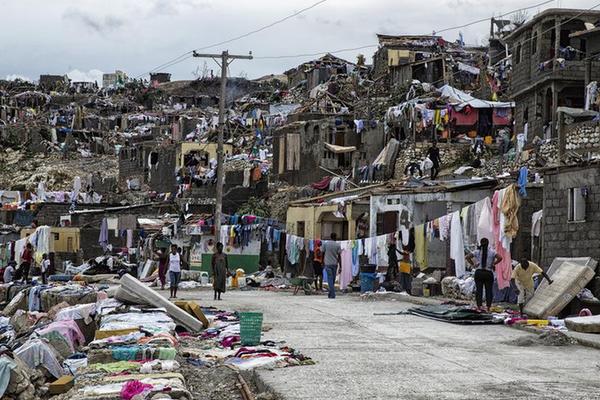 海地飓风死亡人数攀升 “马修”登陆美国