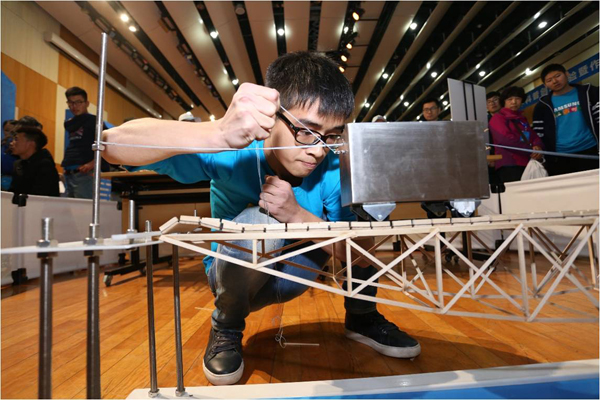 创新大赛百舸争流 十二团队最终晋级 2016全国青年科普创新实验大赛北京区复赛开战