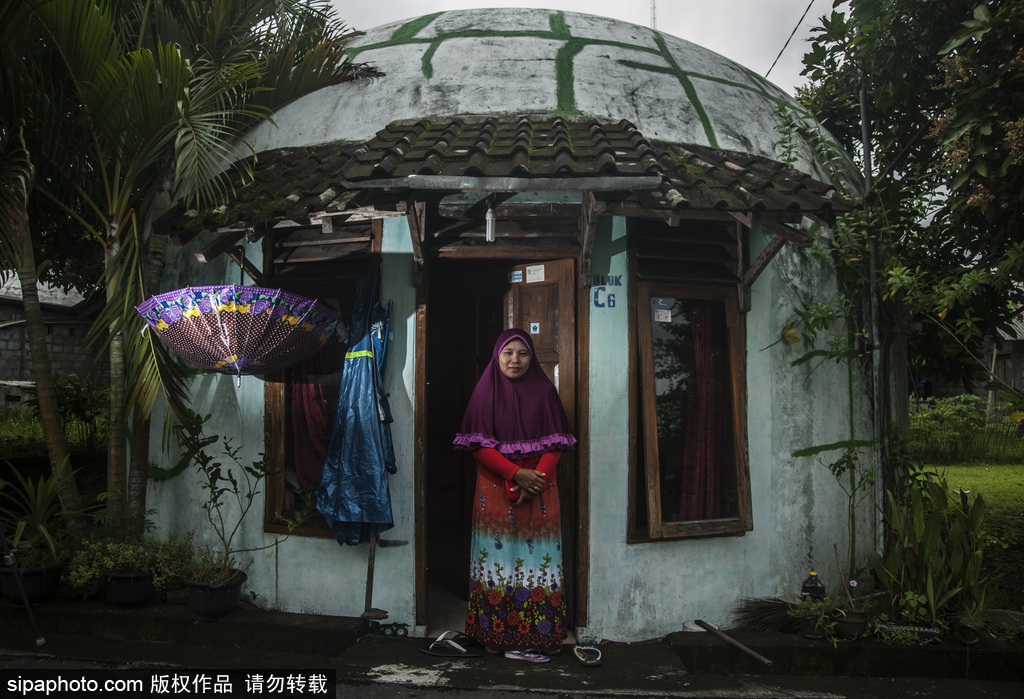 印尼海啸十年后的灾民村 圆顶房屋造型奇特成旅游景点