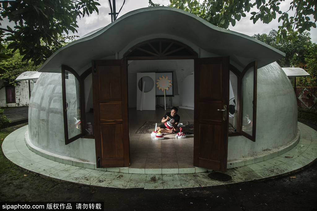 印尼海啸十年后的灾民村 圆顶房屋造型奇特成旅游景点